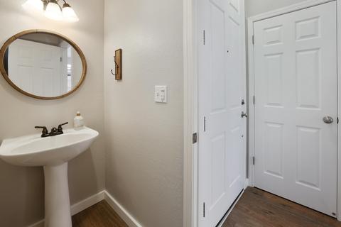 3211 N Memory St, Visalia, CA 93291 photo 12