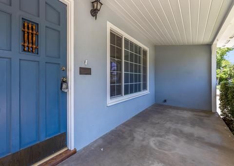 1010 W Iris Ave, Visalia, CA 93277 photo 5