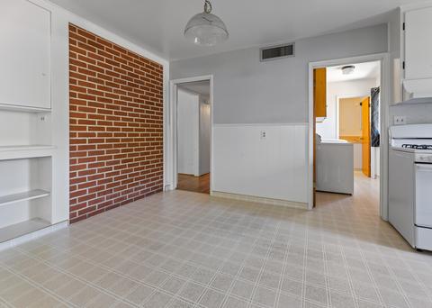 1010 W Iris Ave, Visalia, CA 93277 photo 11