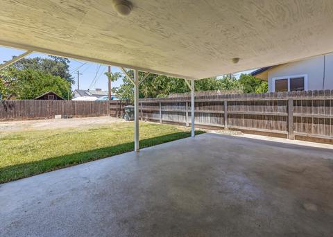 1010 W Iris Ave, Visalia, CA 93277 photo 31