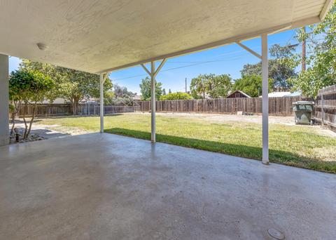 1010 W Iris Ave, Visalia, CA 93277 photo 32