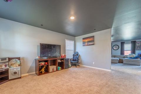 2279 Eldridge Ave, Tulare, CA 93274 photo 8