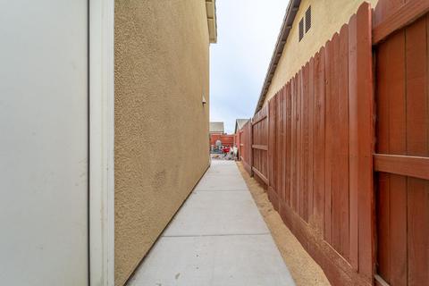 2279 Eldridge Ave, Tulare, CA 93274 photo 32