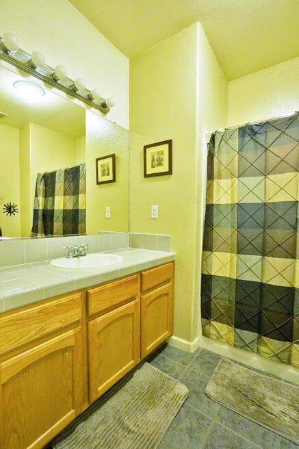 1595 Tulip St, Lemoore, CA 93245 photo 22