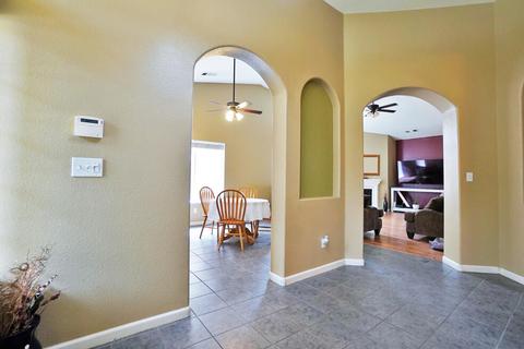 1595 Tulip St, Lemoore, CA 93245 photo 9
