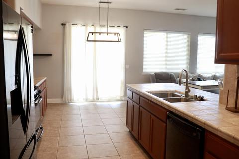 763 American Ave, Lemoore, CA 93245 photo 12