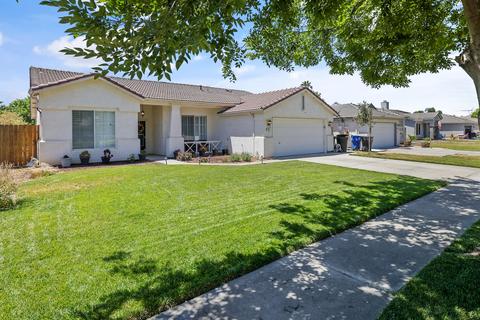 663 Bristol Ct, Lemoore, CA 93245 photo 2
