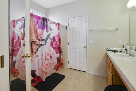 663 Bristol Ct, Lemoore, CA 93245 photo 22