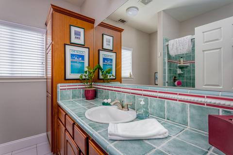 2003 E Parkview Ct, Visalia, CA 93292 photo 10