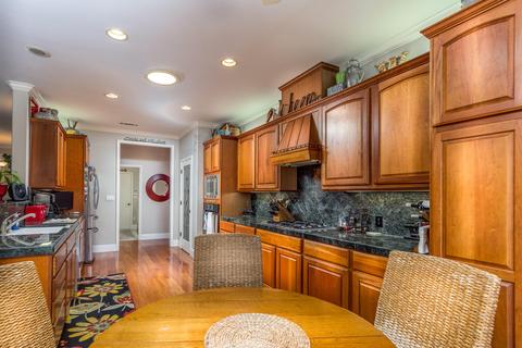 2003 E Parkview Ct, Visalia, CA 93292 photo 29