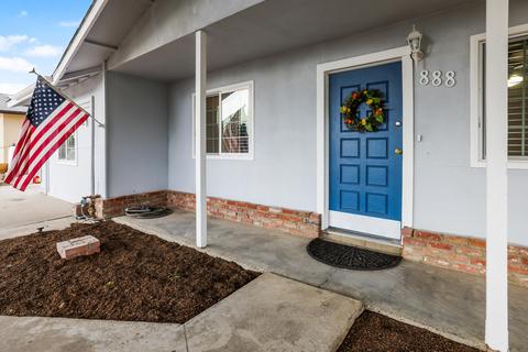 888 E Cinnamon Dr, Lemoore, CA 93245 photo 4