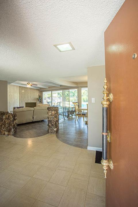 3044 W Iris Ave, Visalia, CA 93277 photo 7