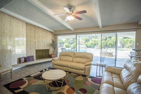 3044 W Iris Ave, Visalia, CA 93277 photo 9