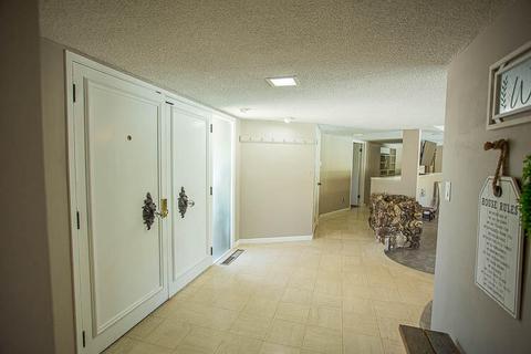 3044 W Iris Ave, Visalia, CA 93277 photo 11
