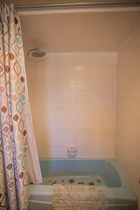 3044 W Iris Ave, Visalia, CA 93277 photo 13
