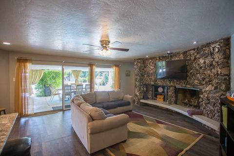 3044 W Iris Ave, Visalia, CA 93277 photo 32