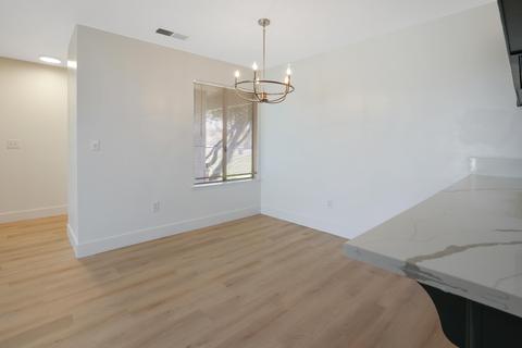 2224 S Memory St, Visalia, CA 93277 photo 9