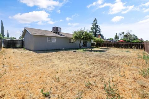 2224 S Memory St, Visalia, CA 93277 photo 19