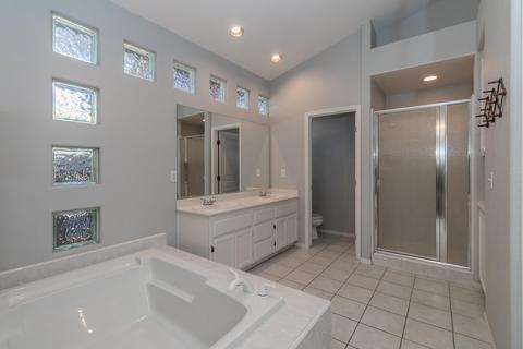 1446 E Parkview Ct, Visalia, CA 93292 photo 14