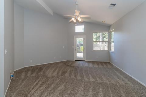 1446 E Parkview Ct, Visalia, CA 93292 photo 12
