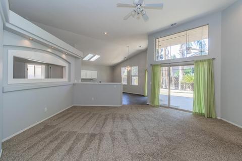 1446 E Parkview Ct, Visalia, CA 93292 photo 3