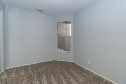 1446 E Parkview Ct, Visalia, CA 93292 photo 21