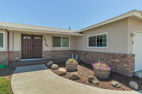1474 Ashland Dr, Lemoore, CA 93245 photo 3