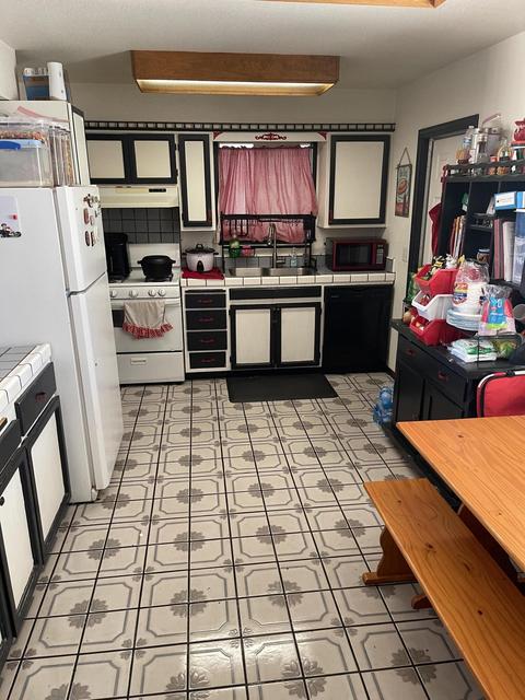 916 E Ivy St, Hanford, CA 93230 photo 3