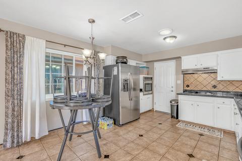 2811 Paula Dr, Clovis, CA 93612 photo 5