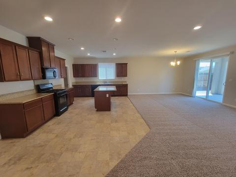 3909 E Cypress Ave, Visalia, CA 93292 photo 2