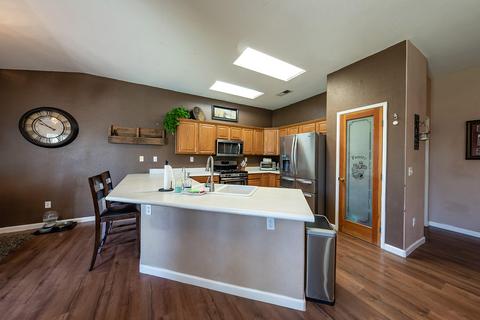 1417 Monarch Dr, Lemoore, CA 93245 photo 8