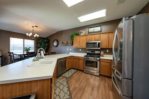 1417 Monarch Dr, Lemoore, CA 93245 photo 9