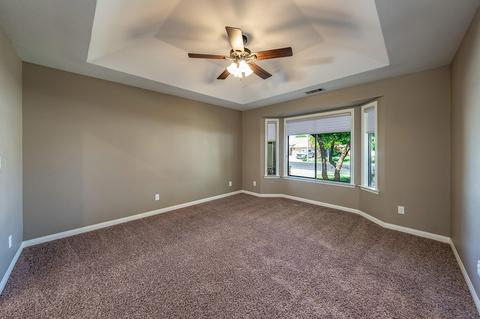 380 S Acacia Dr, Lemoore, CA 93245 photo 5