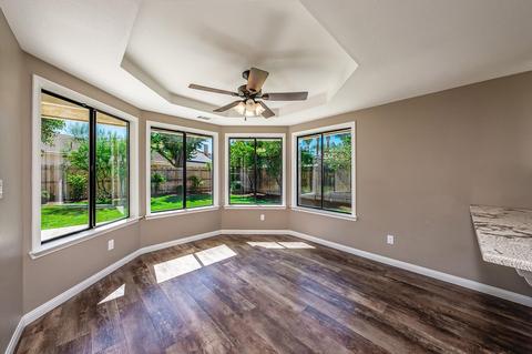 380 S Acacia Dr, Lemoore, CA 93245 photo 9