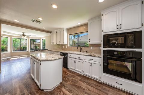 380 S Acacia Dr, Lemoore, CA 93245 photo 14
