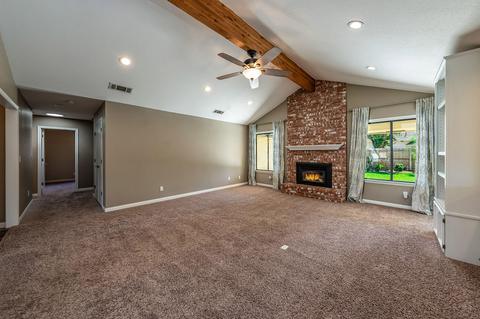 380 S Acacia Dr, Lemoore, CA 93245 photo 7
