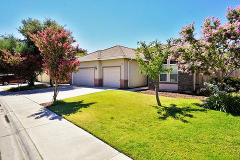 1269 Paradise Loop, Lemoore, CA 93245 photo 4