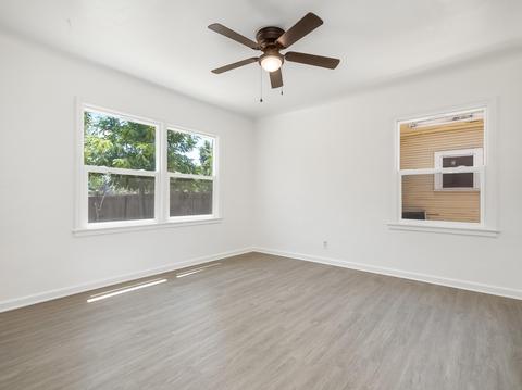 525 W D St, Lemoore, CA 93245 photo 14