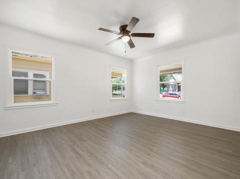 525 W D St, Lemoore, CA 93245 photo 16
