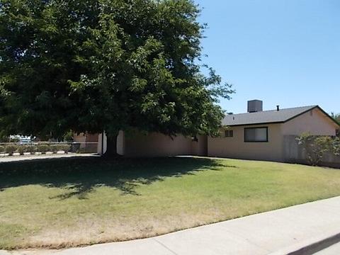 512 Village Ave, Exeter, CA 93221 photo 1