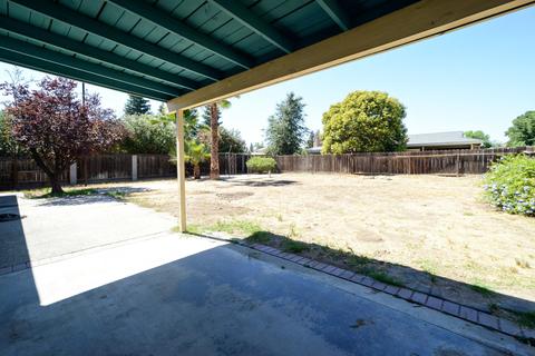 1710 E Seeger Ct, Visalia, CA 93292 photo 18