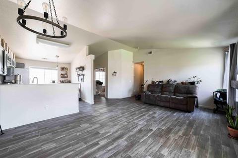 4336 E Paradise Ave, Visalia, CA 93292 photo 3