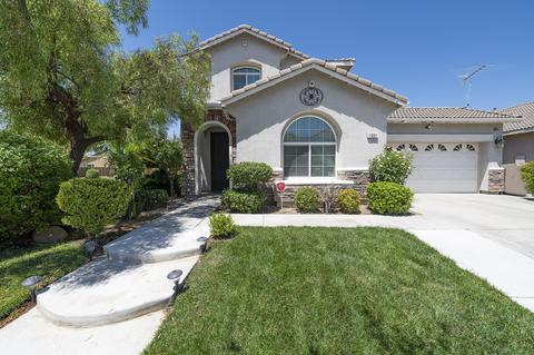 1501 N Mendonca St, Visalia, CA 93291
