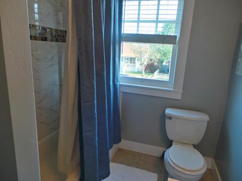 209 E 11th St, Hanford, CA 93230 photo 33