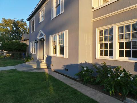 209 E 11th St, Hanford, CA 93230 photo 2