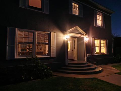 209 E 11th St, Hanford, CA 93230 photo 3