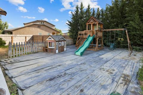 1110 E Copper Ct, Visalia, CA 93292 photo 36