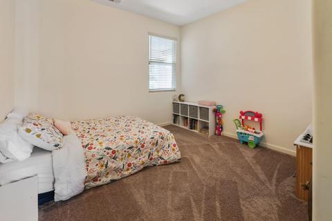 1110 E Copper Ct, Visalia, CA 93292 photo 22