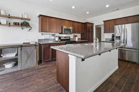 1110 E Copper Ct, Visalia, CA 93292 photo 15