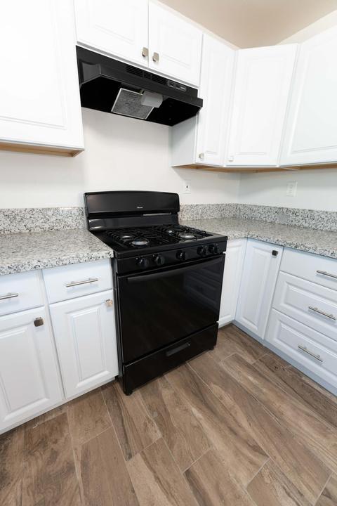 725 N E St, Tulare, CA 93274 photo 18